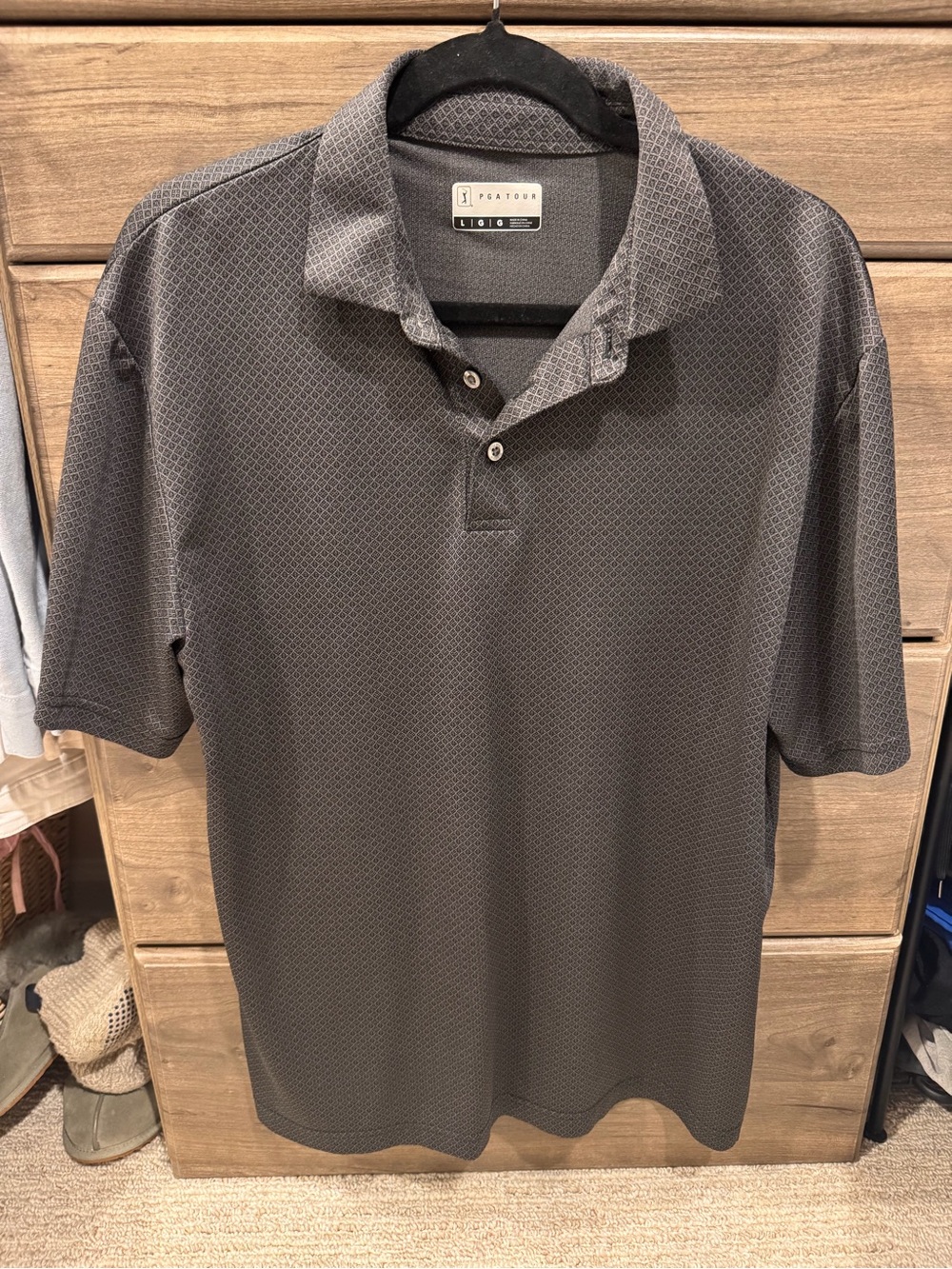 PGA Tour Men's Charcoal Gray Short-Sleeve Polo with Subtle Geo Pattern